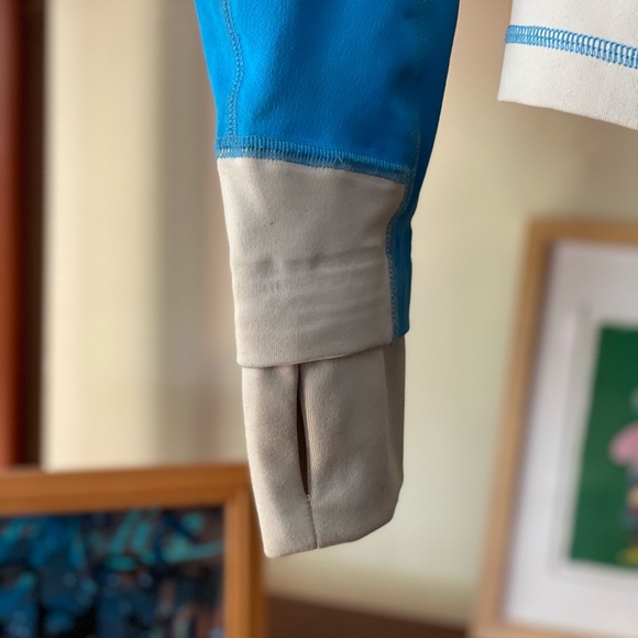 Mountain Hardwear wind stopper shell/jacket - Picture 15 of 15